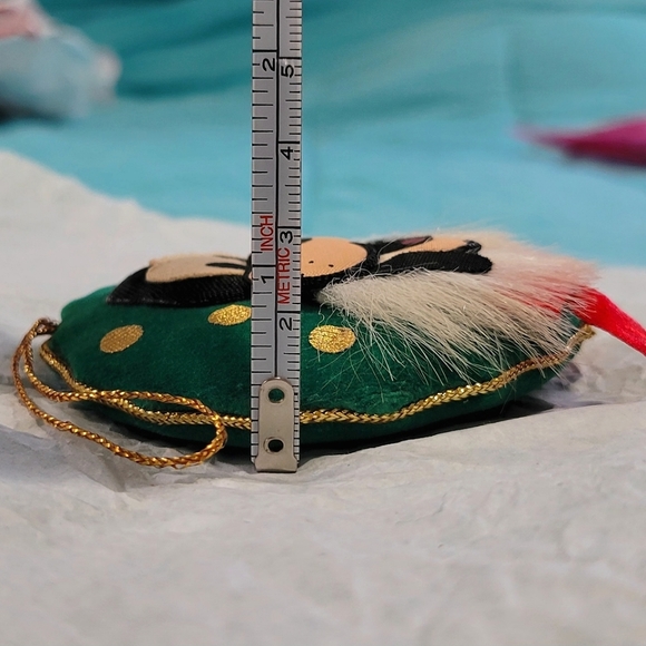 Vintage Disney Goofy Ornament. 3" Plush Green Velvet Ornament w/Red Bow - Picture 7 of 7